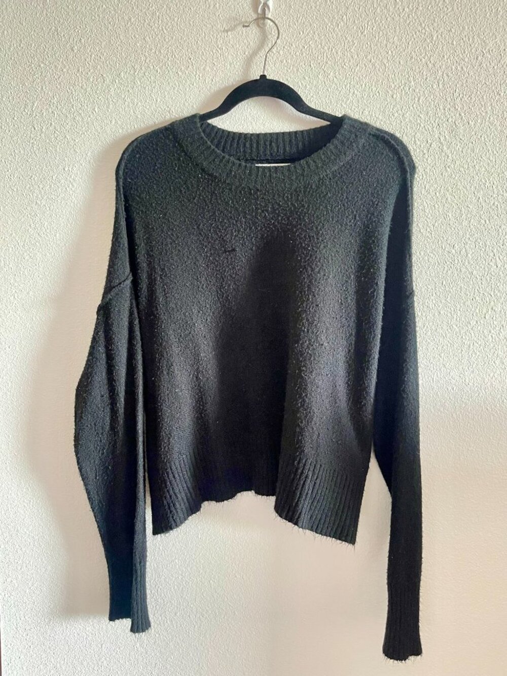 American Eagle Soft Black Knit Sweater Size Medium M Long Sleeve Crew Neck